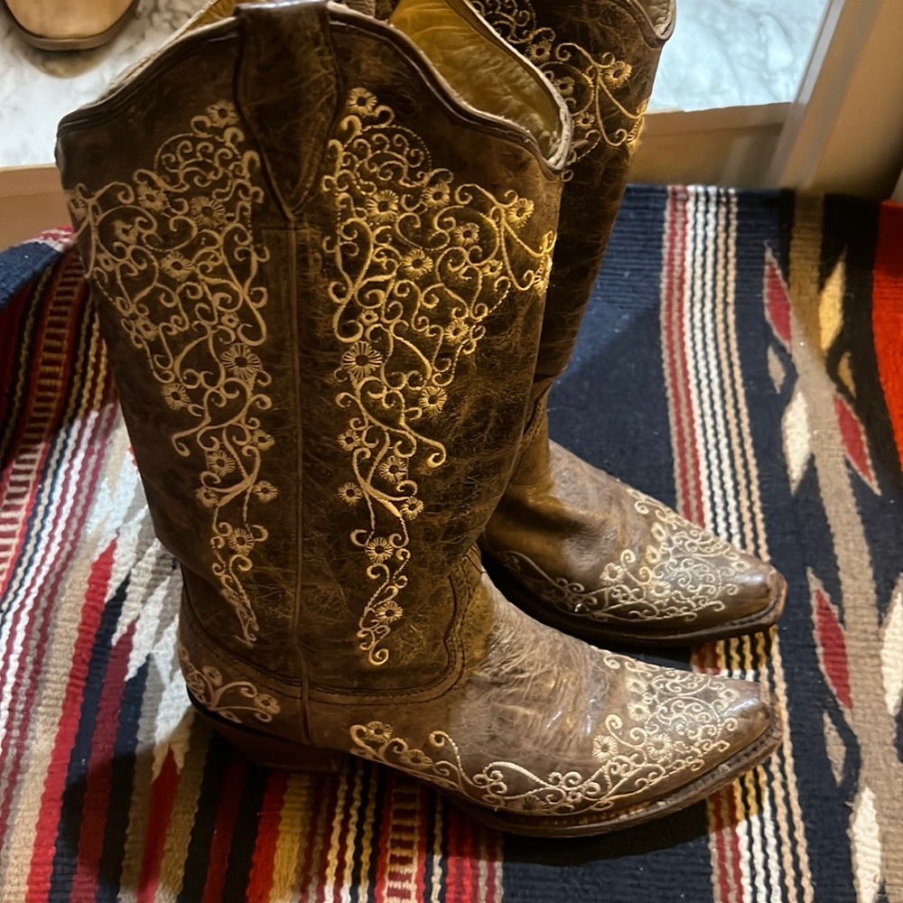 Corral Women’s Crater Bone Embroidered Boots